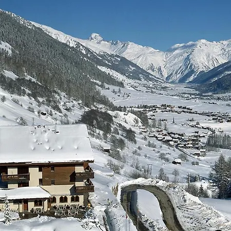 Apartments Castle Lägenhet Goms